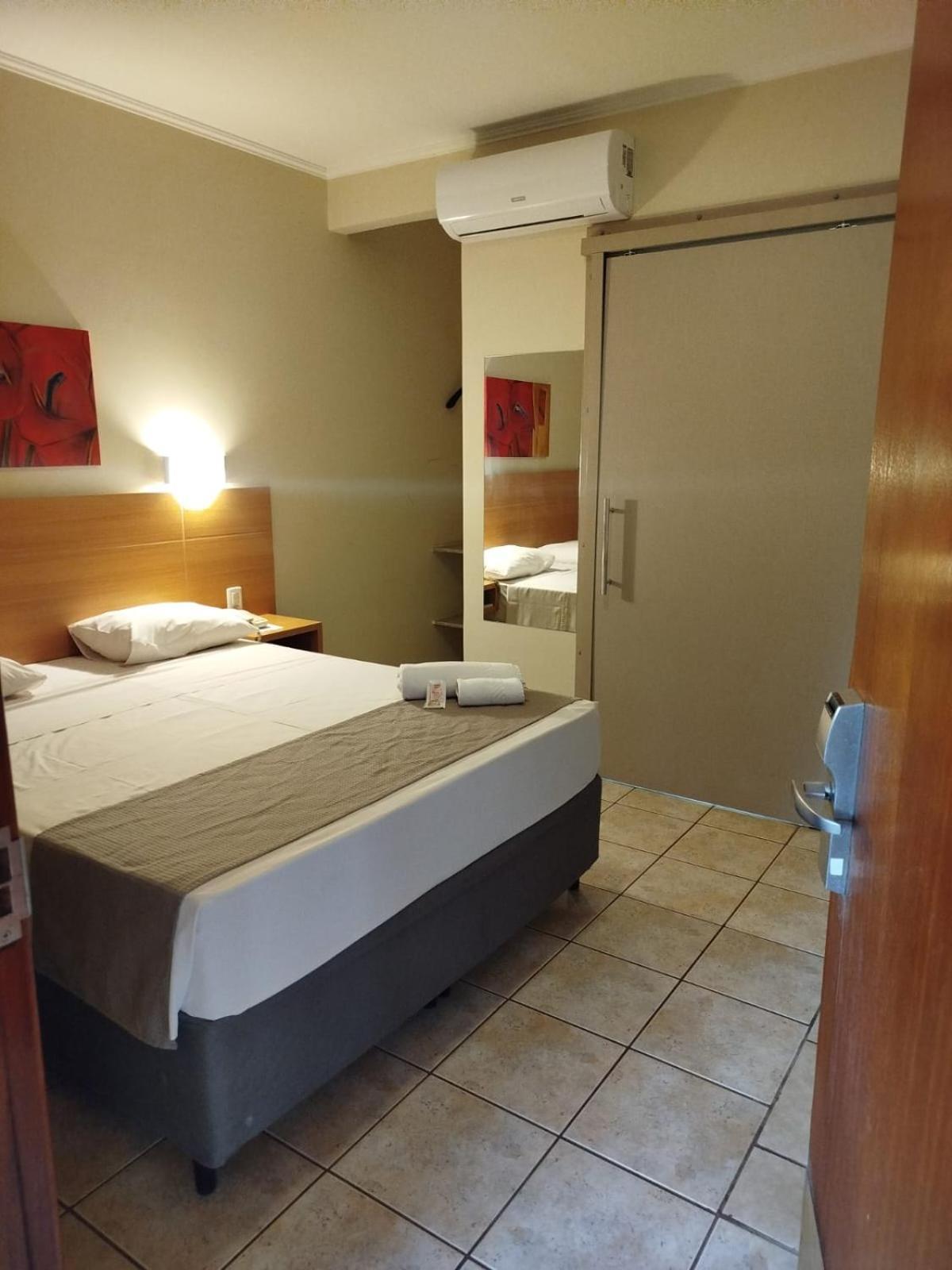Savana Park Hotel Andradina Exterior photo